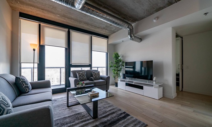 Downtown Winnipeg House | (1102)Downtown Glasshouse Luxury 1 Bdr (311)