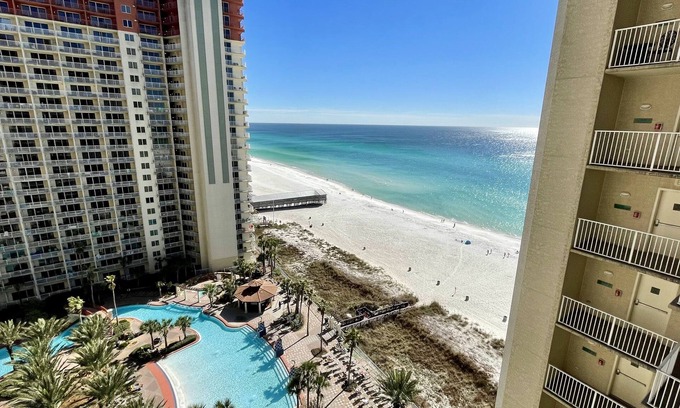 Panama City Beach Condo | 11th Heaven at Shores of Panama Studio w/Full Kitchen/Wash/Dry