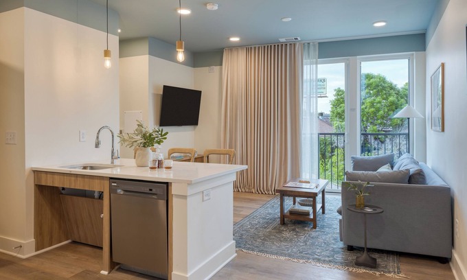 12 South Condo | 12 South Stay | 1BR Accessible Suite at Gilmore