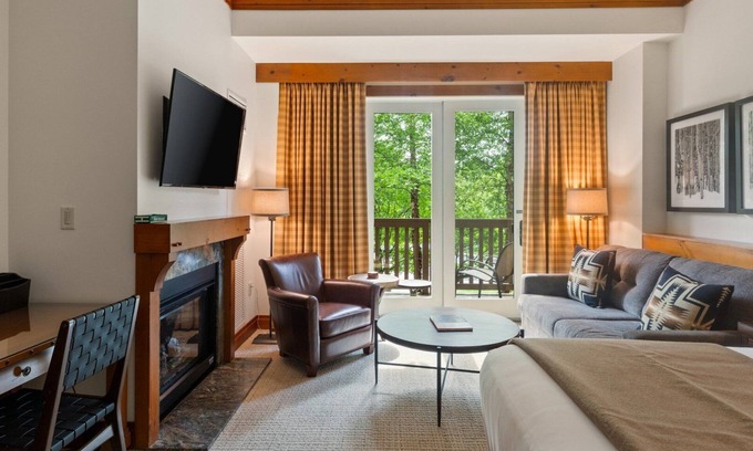 Stowe Area Cabin | 1206 Studio Inside Lodge At Spruce Peak 2nd Floor Spruce Peak & Village Views