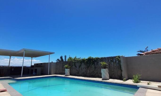 Bluff House | 125 on G