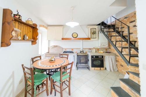 Velva Apartment | 129b - Casa indipendente Velva, borgo e natura a 15km dal mare di Sestri Levante