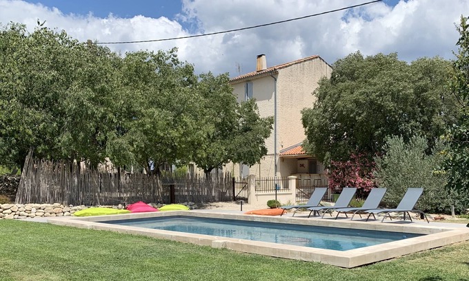 La Roque-d'Antheron House | 12th century house on a former farm