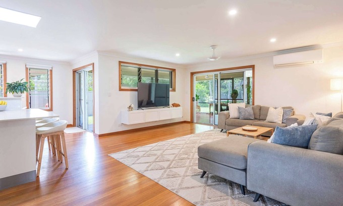 Yamba House | 13 William - Oceanstays - Pet Friendly