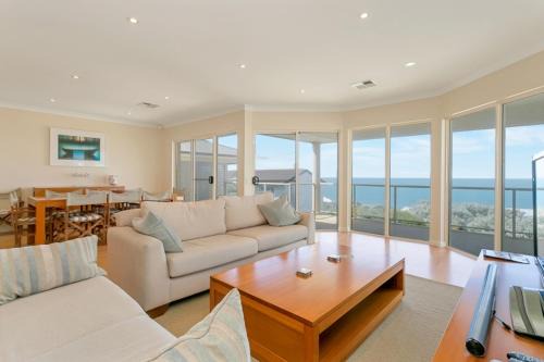 Hayborough House | 139 Seagull Ave - BYO Linen - Pets Negotiable - Wi-Fi