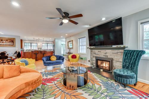 Colesville House | 14 Mi to DC Retreat with Patio and Sunroom!