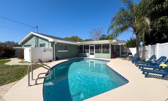 Clearwater House | 1465 Satsuma Street S