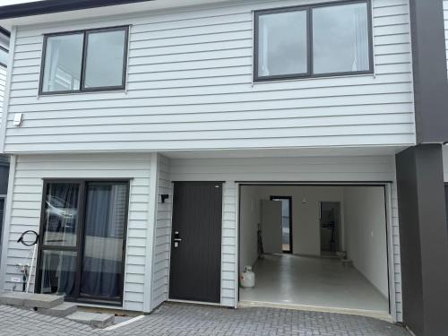 Pakuranga Villa | 14C grove lane pakuranga