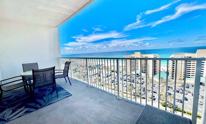 Panama City Beach Condo | 14th-floor condo w/private balcony, water views, outdoor pool, hot tub, gym