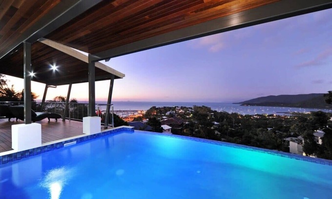 Airlie Beach House | 15 Kara - Stunning 5 Bedroom Home With Million Dollar Views, walk to Airlie Beac