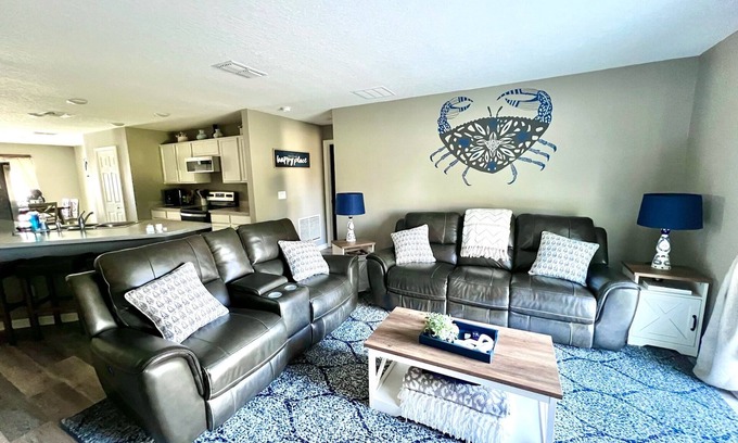 Indian Trails House | 15 Min to Beach - Hot Tub - Game Room - Fire Pit - Near: St. Augustine/Flagler