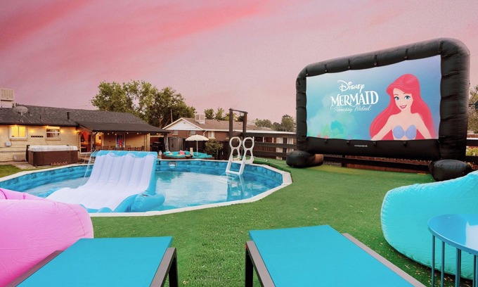 Berkley House | 15 min to Denver/Spa/Bar/Pool/Volleybal/Pickleball