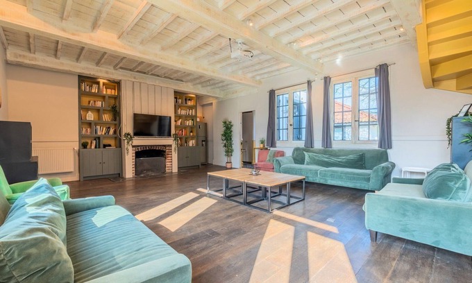 Sainghin-en-Melantois House | 15 Min to Lille - Beautiful 14p House, 5 Bedrooms