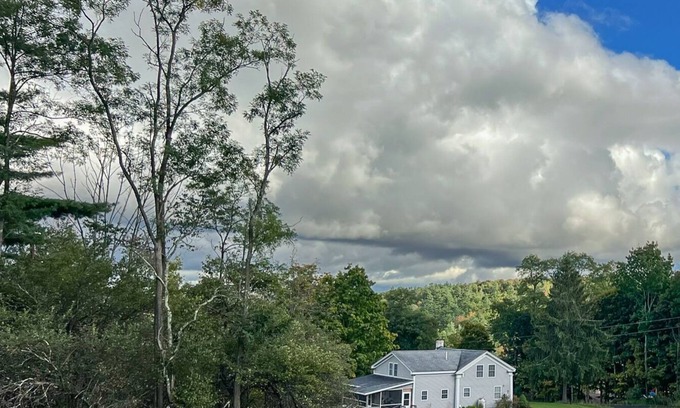 Oneonta House | 150 Acres, Pond, 16 Minutes to Dreams Park and Allstar Village