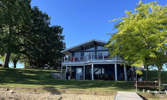 Decatur House | 150' of lakefront & sits along Michigan Snowmobile Trail