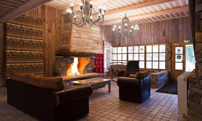Bourg-Saint-Maurice Apartment | 150m from ski slopes, fitness, swimming pool, sauna, fireplace or stove, tv, ski locker, 160m²