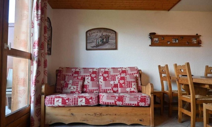 Vallandry Apartment | 150m from ski slopes, Ground floor, view valley, balcony, tv, ski locker, 49m², Peisey-Vallandry