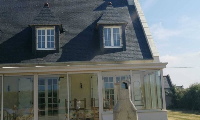 Kerlouan House | 150m2 à 100m de la Plage de Boutrouilles