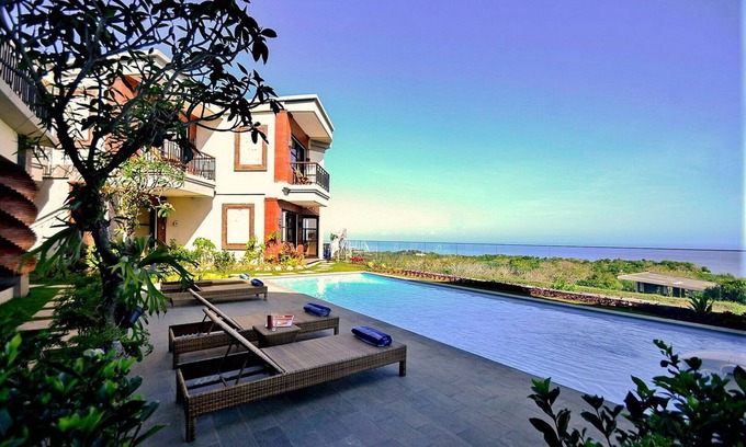 Pecatu Villa | 15BR Villa located in Uluwatu - 8 minutes walk from Topan Beach!