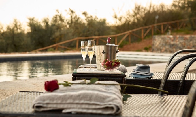 Monteriggioni Villa | 15th century barn fully renovated in a stylish style with gorgeous swimming pool