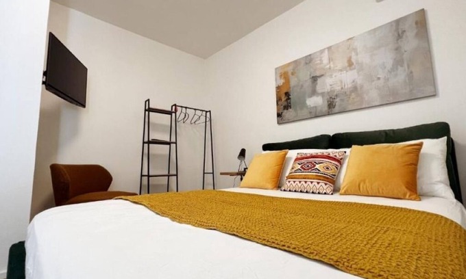 Picanello-Ognina-Barriera-Canalicchio Apartment | 169Home - Central Comfort by the Coast