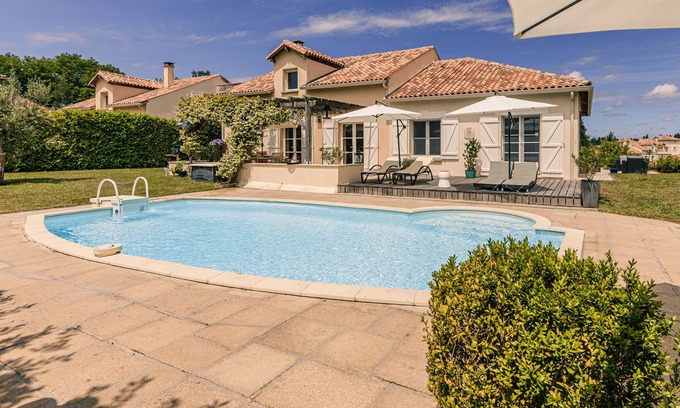 Rouzede Villa | 16PROU Villa Famber