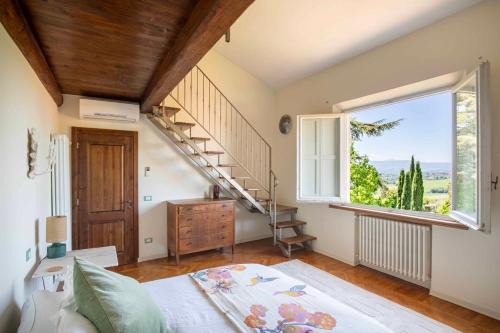 Gioiella House | 16th Century Townhouse, Large Garden Near Lake, Tuscany and Umbria - Sleeps 18