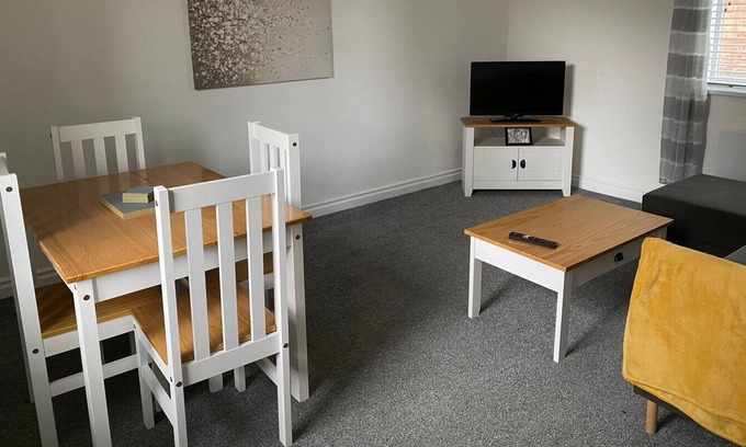 Darlington Apartment | 17 Larchfield House