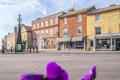 Southwold House | 17 Market Place and The Vault