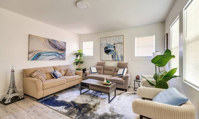 Bessemer House | 17 Mi to Birmingham: Renovated Home w/Deck