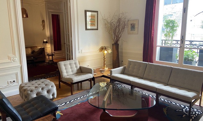Saint-Thomas-d'Aquin Apartment | 170 m2 luxury apartment in the heart of St Germain des Près