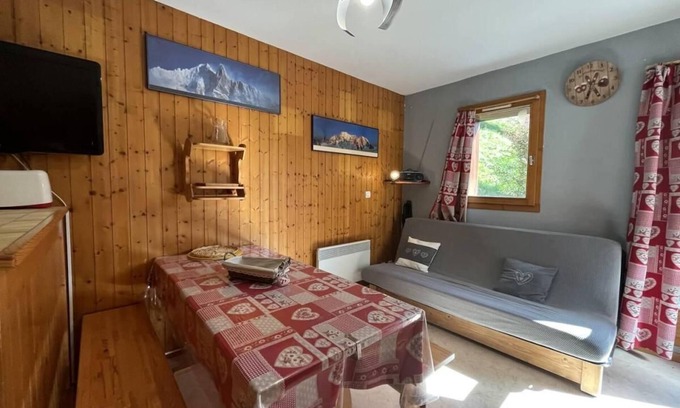 Vallandry Apartment | 170m from ski slopes, 1st floor, view building, terrace, tv, ski locker, 28m², Peisey-Vallandry