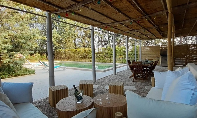 Meynes Other | 170m² farmhouse with swimming pool for ideal vacations 30km from Avignon (Gard-30)
