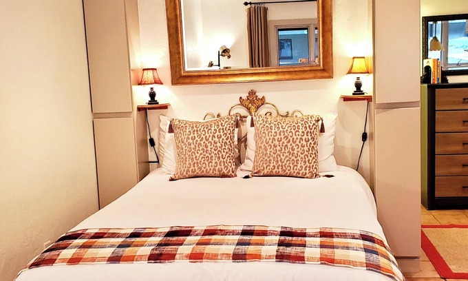 Vail Condo | 179/nt = Sept 21-26 and Sept 29 - Oct 1.Vail Village studio w/FREE parking