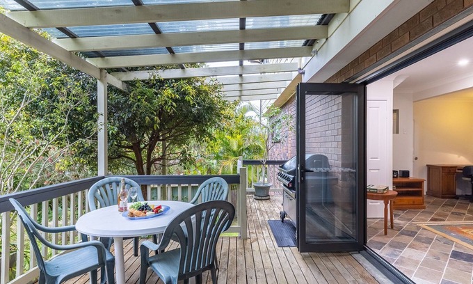 Soldiers Point House | 18 Irene Crescent - pet friendly holiday home