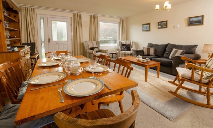 Chapel Stile House | 18 Thrang Brow - Two Bedroom House, Sleeps 4