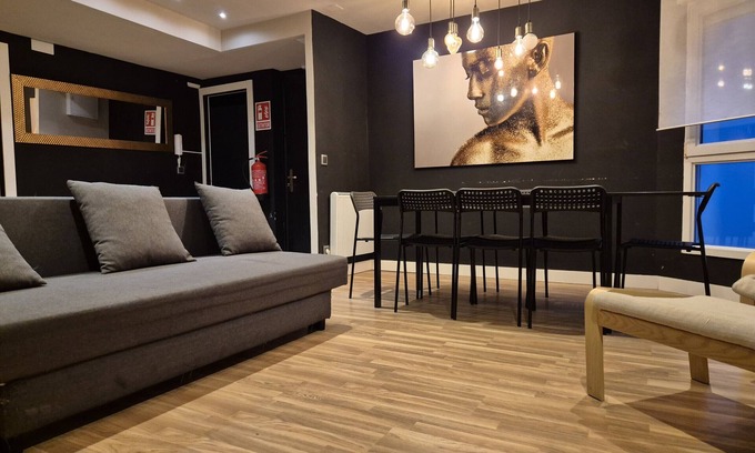 Gijon City Centre Apartment | 184A Barrio la Arena con 4 dormitorios