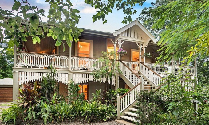 Bald Knob House | 1890 Queenslander Guest House.