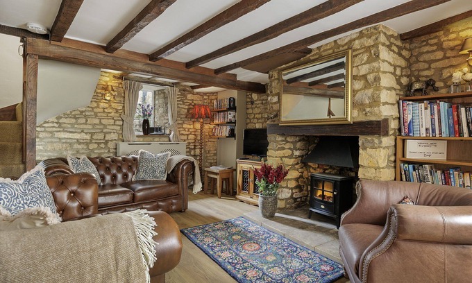Bourton Cottage | 18th century period holiday cottage in the Cotswolds with garden - Lavender Cottage, Bourton