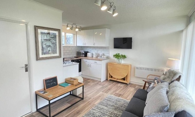 Stalham Ski Chalet | 197 Broadside Holiday Chalet near Broads & Beaches