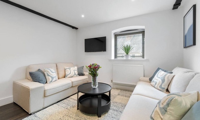 Exeter Apartment | 1A The Courtyard Exeter