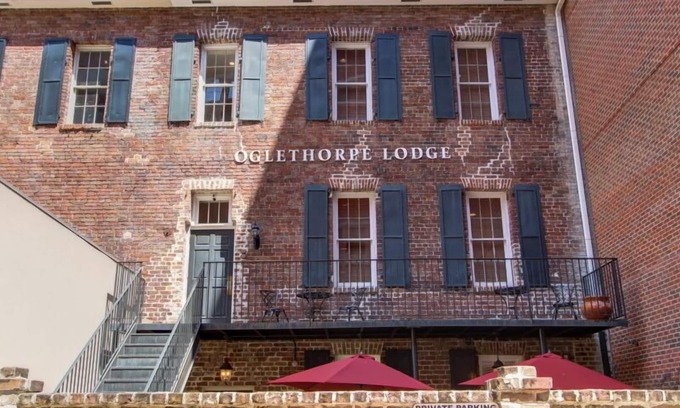 Historic District - North Hotel | 1bd, 1.5ba Historic District and River Front-Walk to Everything!