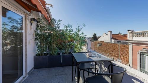 Merces Apartment | 1BDR Apartment with AC and Terrace by LovelyStay