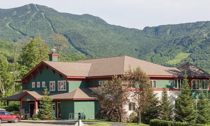 Jeffersonville Condo | 1br Beautiful Mountain Scenery-Smugglers' Notch