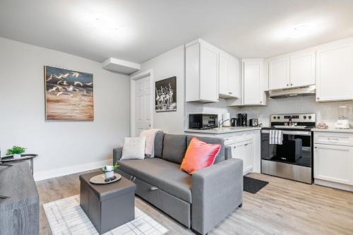 Central Hamilton Apartment | 1BR Condo on James Street North