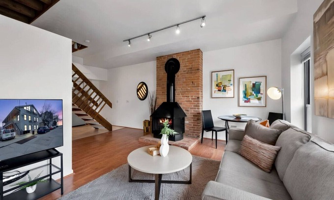 Mount Adams Apartment | 1BR Condo Steps to the Monastery, Cafes, and More