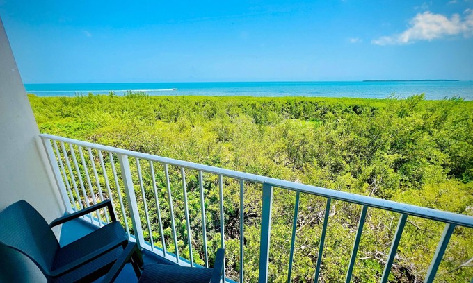 Tavernier Condo | 1BR Condo w/Pool, Beach, Near Pennekamp Park