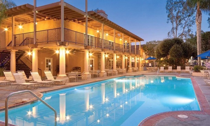 Anaheim Resort Condo | 1br Deluxe Condo Beach, Boating, Theme Parks!