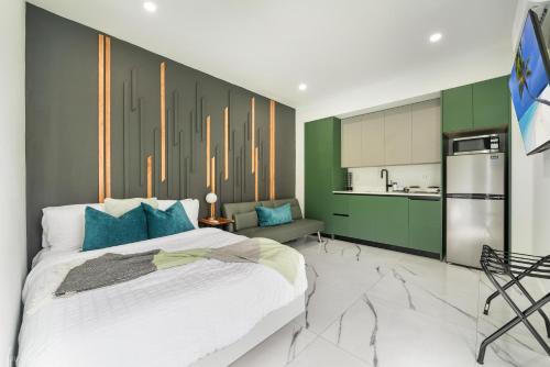 Coral Terrace Apartment | 1BR Downtown Apt Sleeps 3, Modern Bath & Kitchen L10B