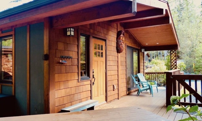 Port Renfrew Cottage | 1BR - Garden View - Non Pet Friendly - Sleeps 2